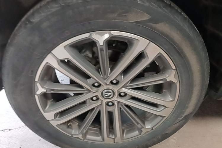 Used CHANGAN CS75 PLUS 2021 1.5T Automatic Luxury Version Right Rear Wheel Hub