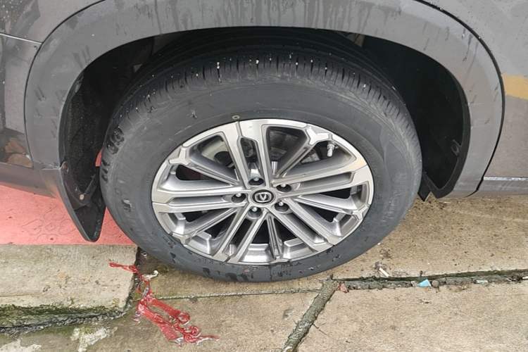 Used CHANGAN CS75 PLUS 2021 1.5T Automatic Luxury Version Right Rear Wheel Hub