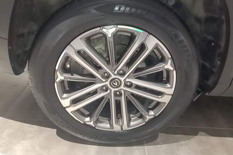 Used CHANGAN CS75 PLUS 2021 1.5T Automatic Luxury Version Right Rear Wheel Hub