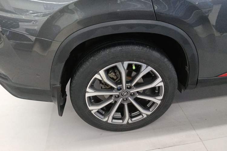 Used CHANGAN CS75 PLUS 2021 2.0T Automatic Flagship Edition Right Rear Wheel Hub