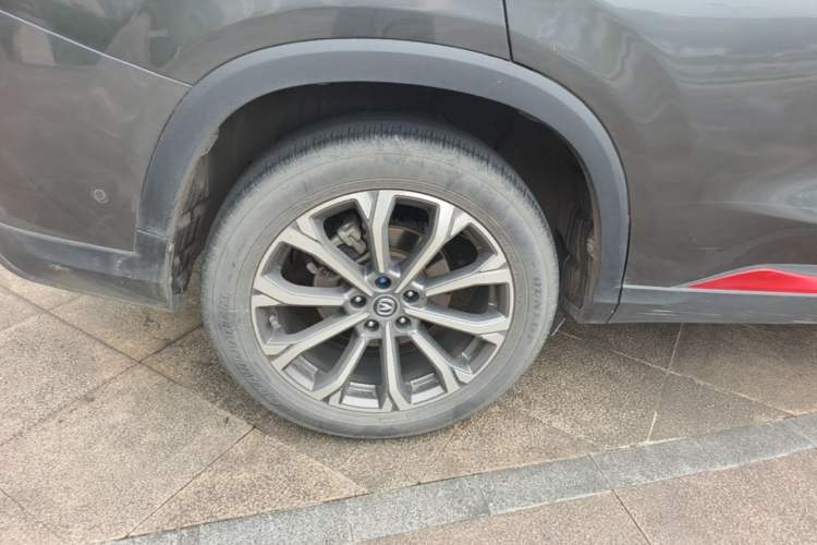 Used CHANGAN CS75 PLUS 2021 2.0T Automatic Flagship Edition Right Rear Wheel Hub