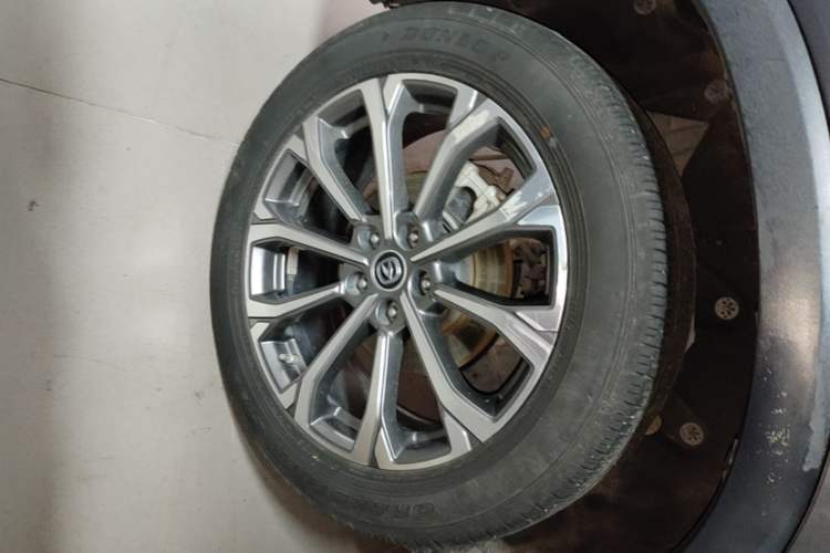 Used CHANGAN CS75 PLUS 2021 2.0T Automatic Flagship Edition Right Rear Wheel Hub