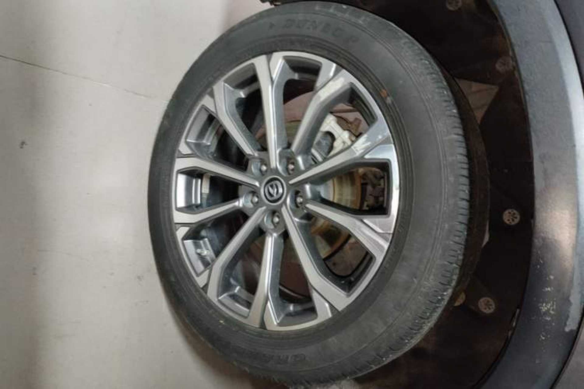 Used CHANGAN CS75 PLUS 2021 2.0T Automatic Flagship Edition Right Rear Wheel Hub