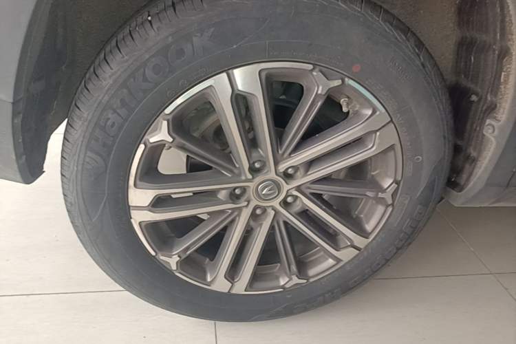Used CHANGAN CS75 PLUS 2021 1.5T Automatic Luxury Version Right Rear Wheel Hub