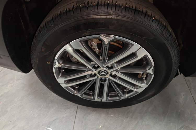 Used CHANGAN CS75 PLUS 2021 1.5T Automatic Luxury Version Right Rear Wheel Hub