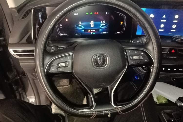 Used CHANGAN CS75 PLUS 2021 1.5T Automatic Luxury Version Steering Wheel