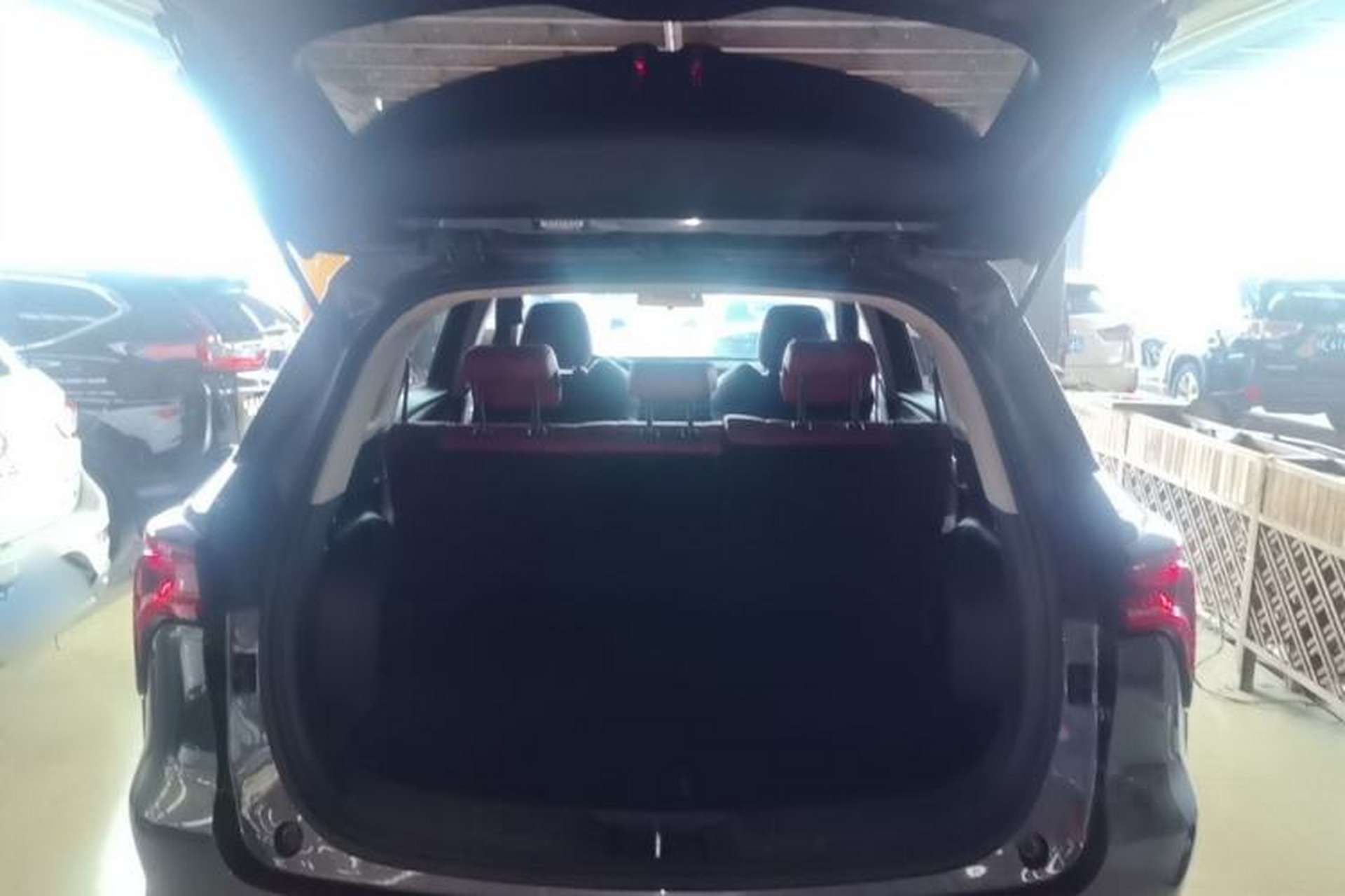 Used CHANGAN CS75 PLUS 2021 1.5T Automatic Luxury Version Trunk