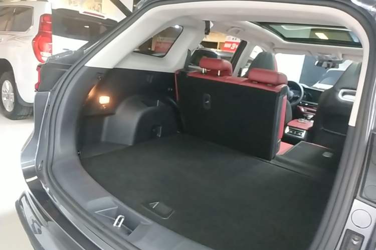 Used CHANGAN CS75 PLUS 2021 2.0T Automatic Pilot Version Trunk