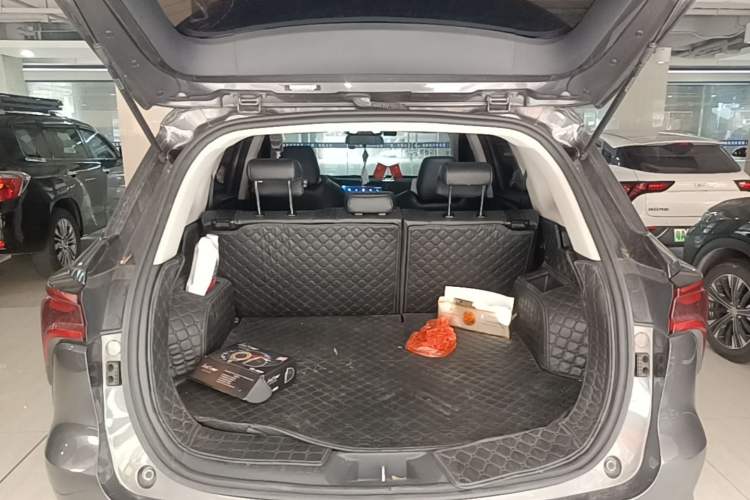 Used CHANGAN CS75 PLUS 2021 1.5T Automatic Luxury Version Trunk