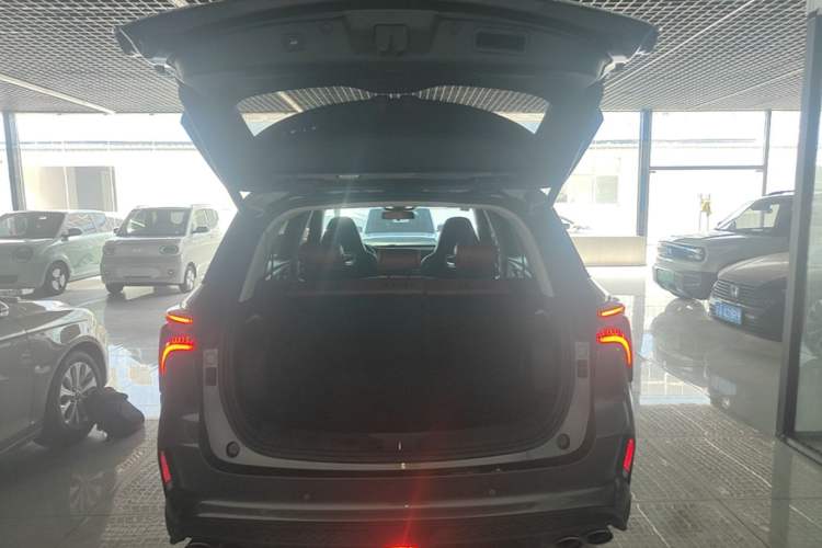 Used CHANGAN CS75 PLUS 2021 2.0T Automatic Pilot Version Trunk