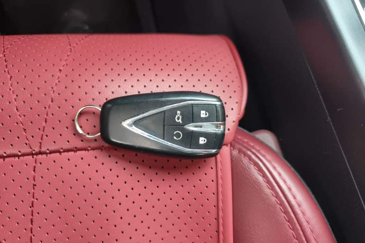 Used CHANGAN CS75 PLUS 2021 1.5T Automatic Luxury Version Vehicle Key