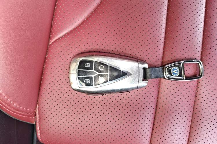 Used CHANGAN CS75 PLUS 2021 1.5T Automatic Luxury Version Vehicle Key
