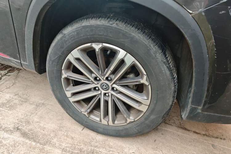 Used CHANGAN CS75 PLUS 2021 1.5T Automatic Luxury Version Right Front Wheel Hub