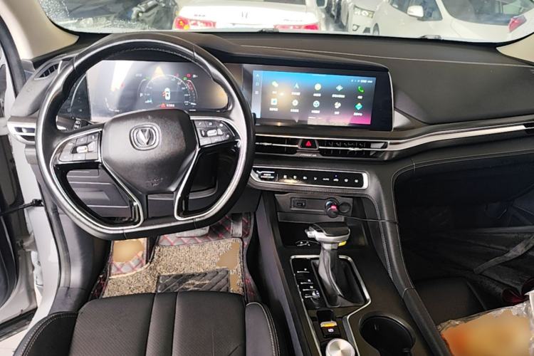 Used CHANGAN CS75 PLUS 2021 1.5T Automatic Luxury Version Center Console