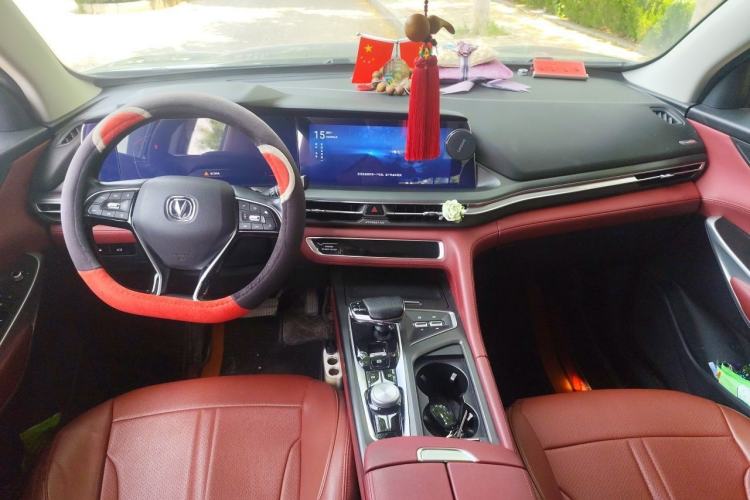 Used CHANGAN CS75 PLUS 2021 2.0T Automatic Pilot Version Center Console
