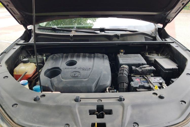 Used CHANGAN CS75 PLUS 2021 1.5T Automatic Luxury Version Engine Bay