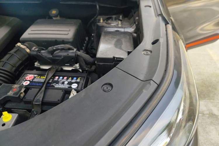 Used CHANGAN CS75 PLUS 2021 1.5T Automatic Luxury Version Engine Bay Left