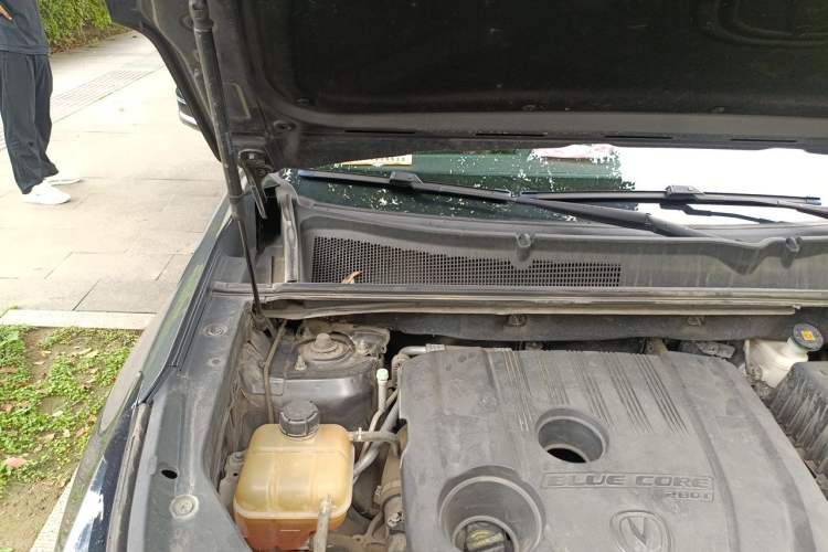 Used CHANGAN CS75 PLUS 2021 1.5T Automatic Prestige Model Engine Bay Right