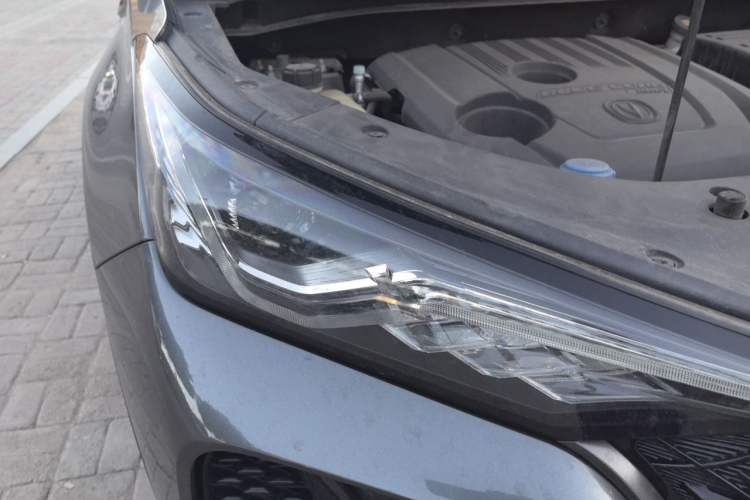 Used CHANGAN CS75 PLUS 2021 1.5T Automatic Luxury Version Engine Bay Right