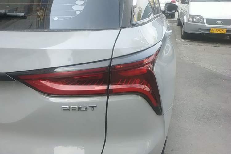 Used CHANGAN CS75 PLUS 2021 1.5T Automatic Luxury Version Exterior 3