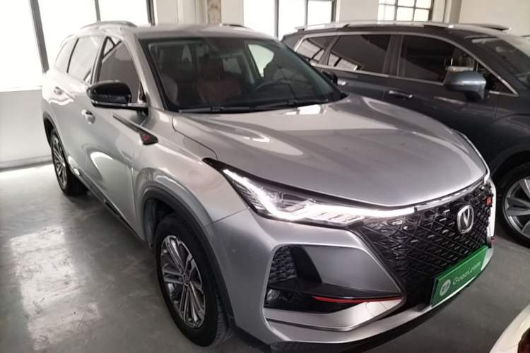 Used CHANGAN CS75 PLUS 2021 1.5T Automatic Luxury Version Front Right 45 Deg