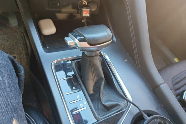 Used CHANGAN CS75 PLUS 2021 1.5T Automatic Luxury Version Gear Lever
