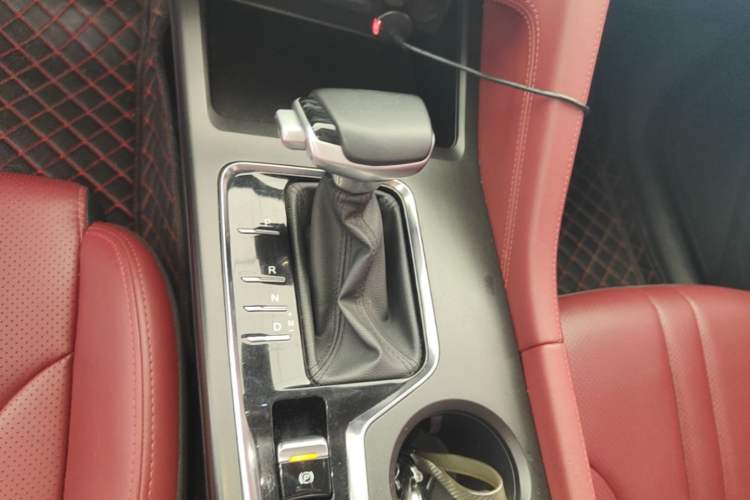 Used CHANGAN CS75 PLUS 2021 1.5T Automatic Luxury Version Gear Lever