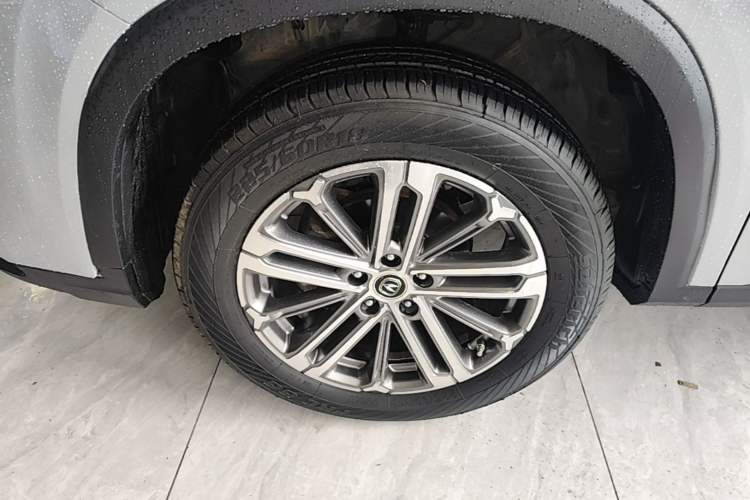 Used CHANGAN CS75 PLUS 2021 1.5T Automatic Luxury Version Left Front Wheel Hub