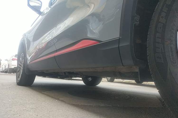 Used CHANGAN CS75 PLUS 2021 1.5T Automatic Luxury Version Left Side Sill