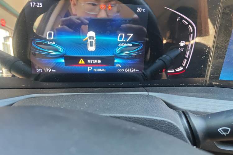Used CHANGAN CS75 PLUS 2021 1.5T Automatic Luxury Version Odometer Close Up