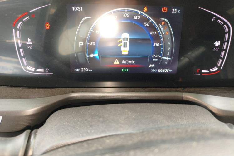 Used CHANGAN CS75 PLUS 2021 1.5T Automatic Luxury Version Odometer Close Up