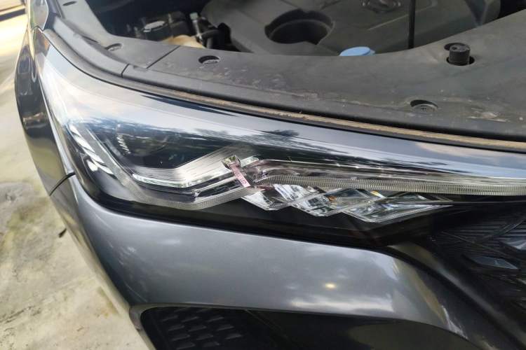 Used CHANGAN CS75 PLUS 2021 1.5T Automatic Luxury Version Right Front Headlight