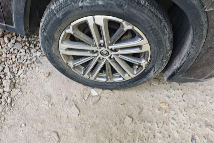 Used CHANGAN CS75 PLUS 2021 1.5T Automatic Luxury Version Right Front Wheel Hub