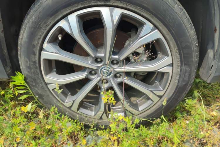 Used CHANGAN CS75 PLUS 2021 2.0T Automatic Flagship Edition Right Front Wheel Hub