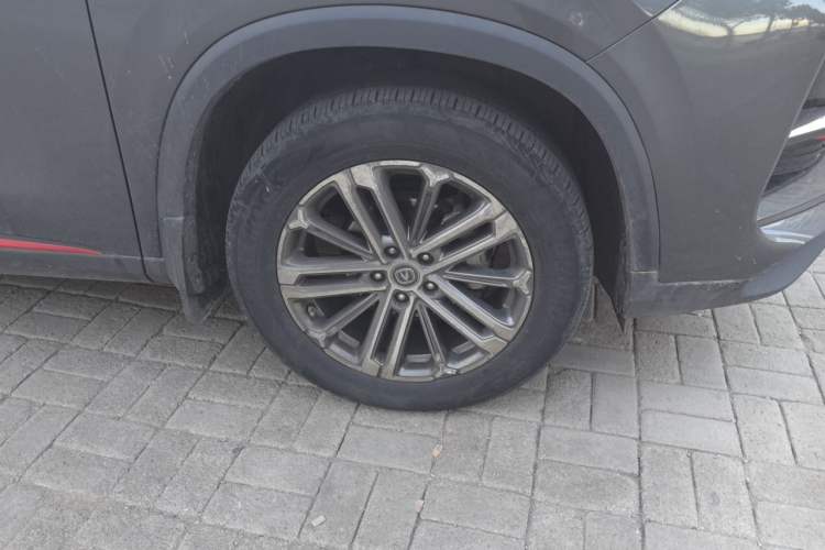Used CHANGAN CS75 PLUS 2021 1.5T Automatic Luxury Version Right Front Wheel Hub