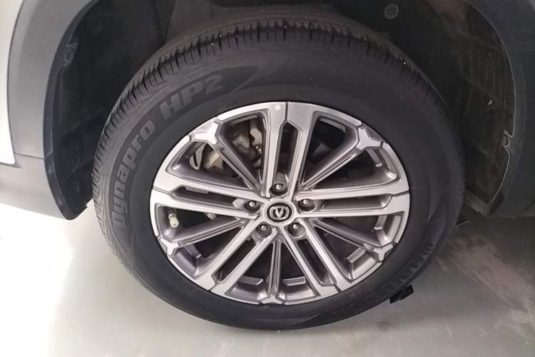 Used CHANGAN CS75 PLUS 2021 1.5T Automatic Luxury Version Right Rear Wheel Hub