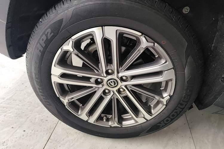 Used CHANGAN CS75 PLUS 2021 1.5T Automatic Luxury Version Right Rear Wheel Hub