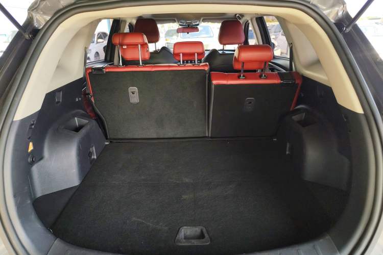 Used CHANGAN CS75 PLUS 2021 1.5T Automatic Luxury Version Trunk
