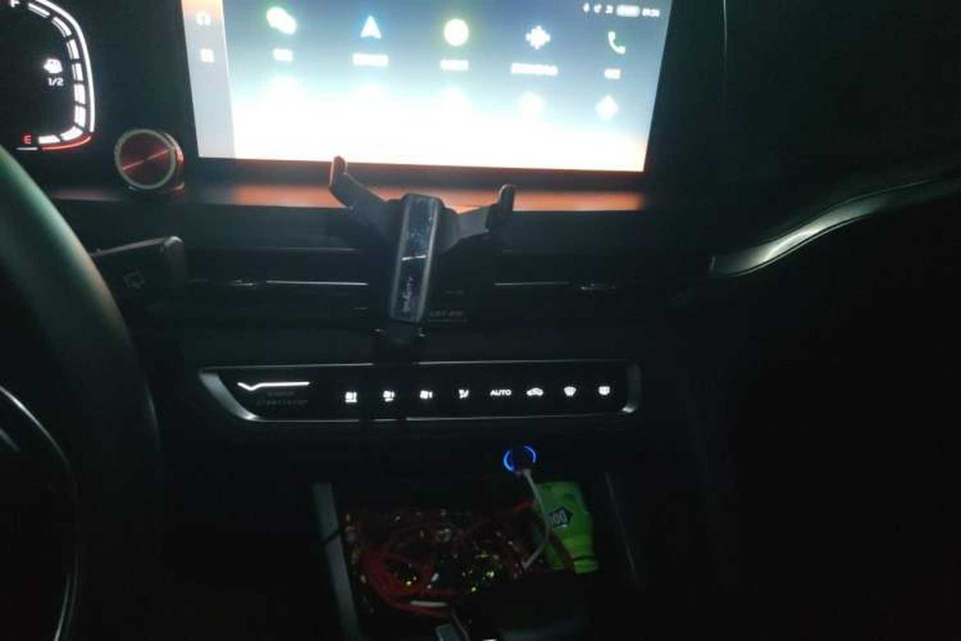 Used CHANGAN CS75 PLUS 2021 1.5T Automatic Luxury Version Audio And AC Panel
