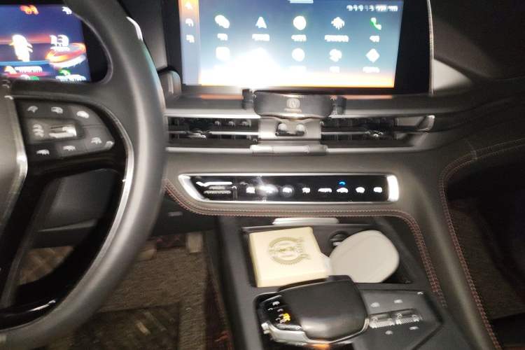 Used CHANGAN CS75 PLUS 2021 2.0T Automatic Pilot Version Audio And AC Panel