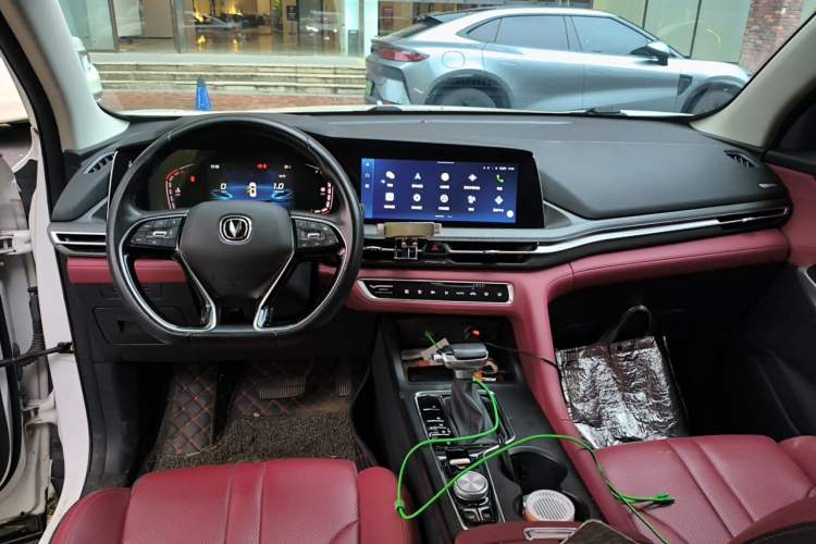 Used CHANGAN CS75 PLUS 2021 1.5T Automatic Luxury Version Center Console