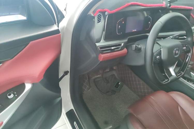Used CHANGAN CS75 PLUS 2021 1.5T Automatic Luxury Version Driver Seat