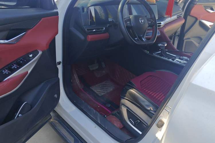 Used CHANGAN CS75 PLUS 2021 1.5T Automatic Luxury Version Driver Seat