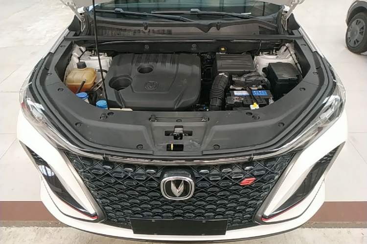 Used CHANGAN CS75 PLUS 2021 1.5T Automatic Luxury Version Engine Bay