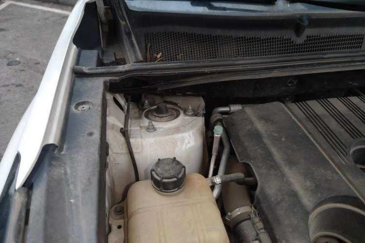 Used CHANGAN CS75 PLUS 2021 1.5T Automatic Luxury Version Engine Bay Right