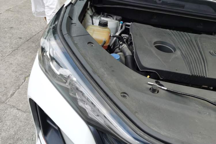 Used CHANGAN CS75 PLUS 2021 2.0T Automatic Flagship Edition Engine Bay Right