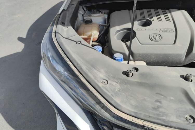 Used CHANGAN CS75 PLUS 2021 1.5T Automatic Luxury Version Engine Bay Right