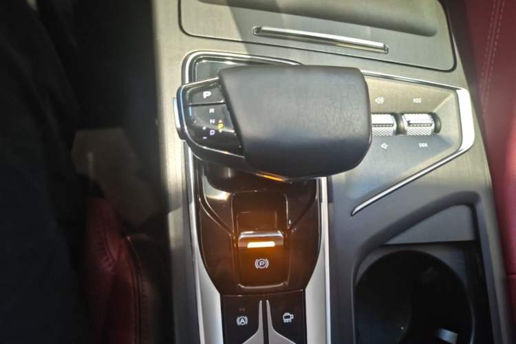 Used CHANGAN CS75 PLUS 2021 2.0T Automatic Pilot Version Gear Lever