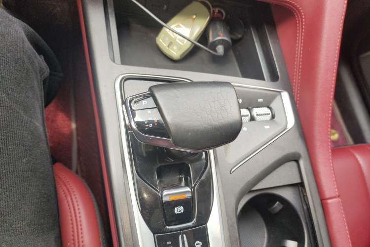 Used CHANGAN CS75 PLUS 2021 1.5T Automatic Prestige Model Gear Lever