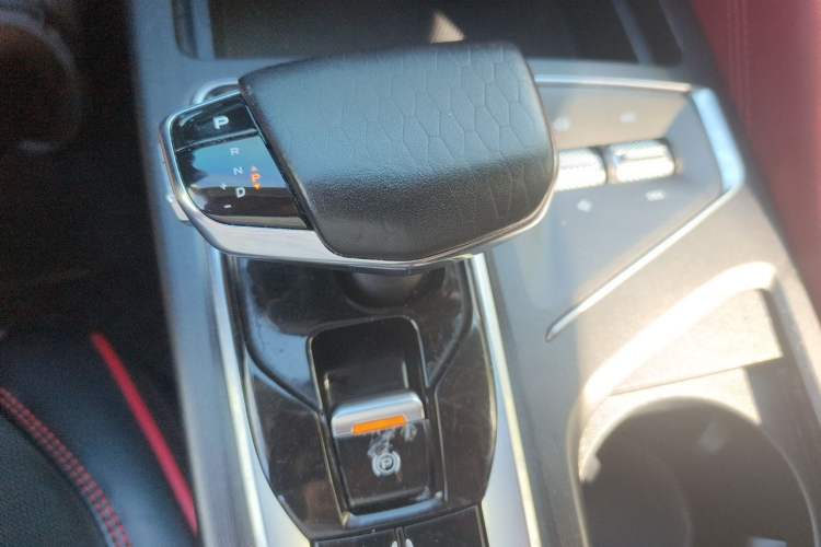 Used CHANGAN CS75 PLUS 2021 2.0T Automatic Pilot Version Gear Lever